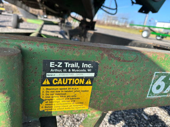 E-Z Trail 672 Header Transport