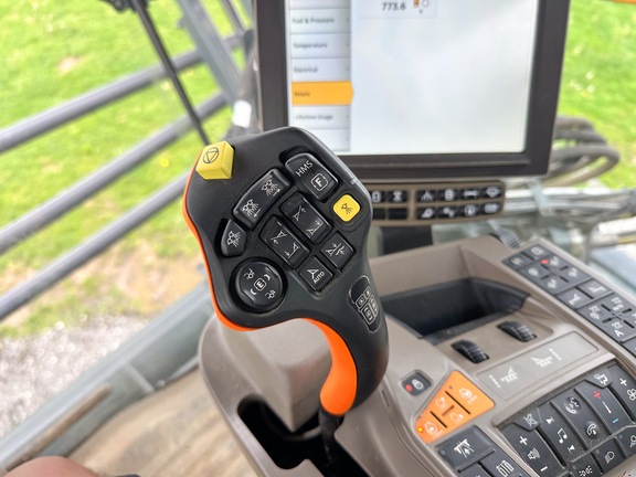 2023 Hagie STS12 Sprayer/High Clearance