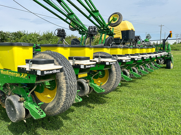 2012 John Deere 1770NT Planter