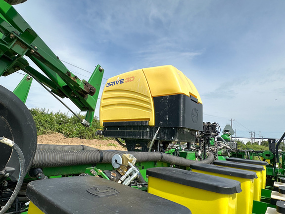 2012 John Deere 1770NT Planter