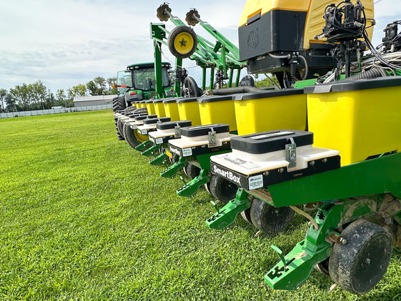2012 John Deere 1770NT Planter