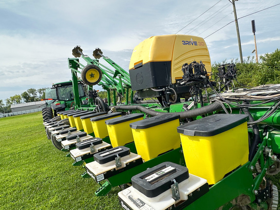 2012 John Deere 1770NT Planter