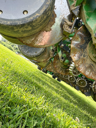 2012 John Deere 1770NT Planter