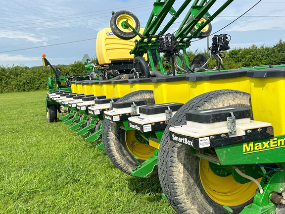 2012 John Deere 1770NT Planter