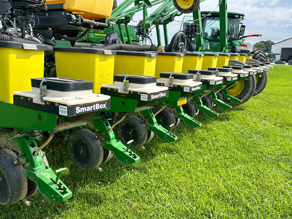 2012 John Deere 1770NT Planter