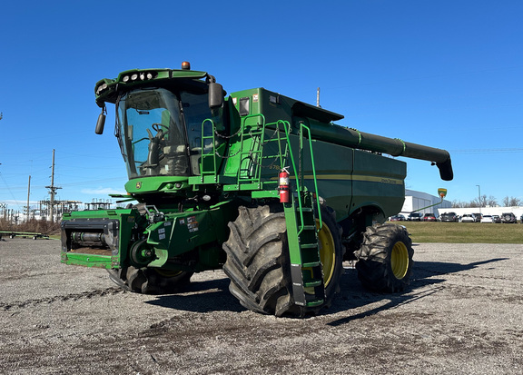 2020 John Deere S780 Combine