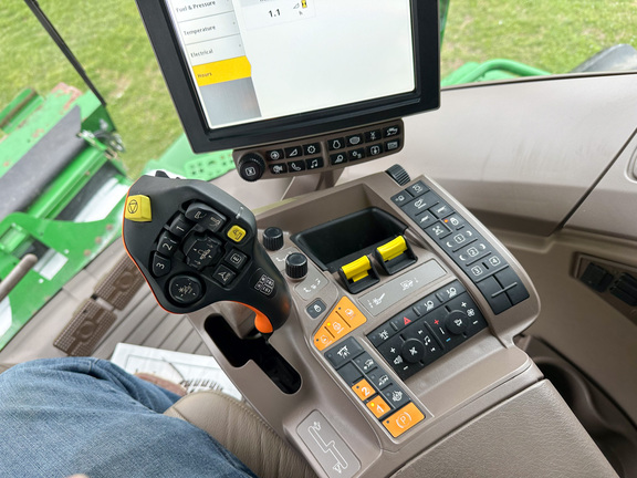 2020 John Deere S780 Combine