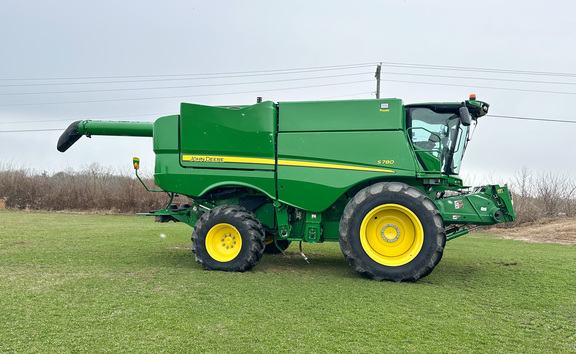 2020 John Deere S780 Combine