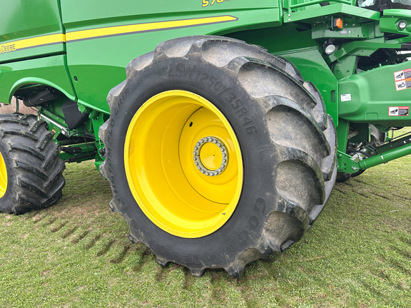 2020 John Deere S780 Combine