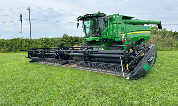2021 MacDon FD135 Header Combine