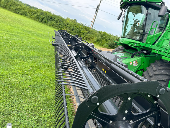 2021 MacDon FD135 Header Combine