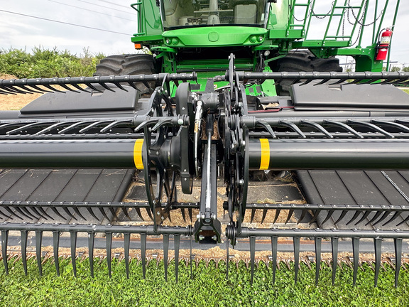 2021 MacDon FD135 Header Combine