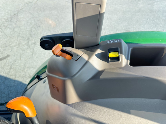 2024 John Deere 5075E Tractor