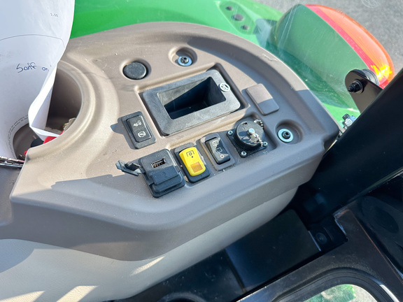 2024 John Deere 5075E Tractor