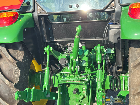 2024 John Deere 5075E Tractor