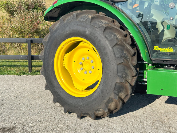 2024 John Deere 5075E Tractor