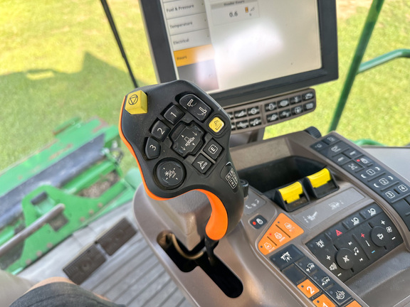 2021 John Deere S780 Combine