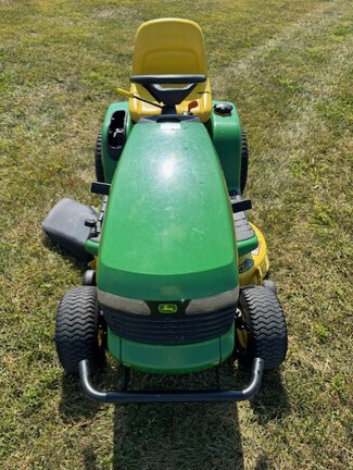 2002 John Deere LT160 Garden Tractor