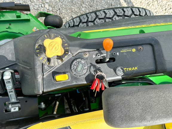 2021 John Deere Z950R Mower/Zero Turn