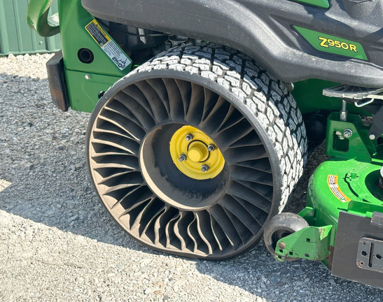 2021 John Deere Z950R Mower/Zero Turn