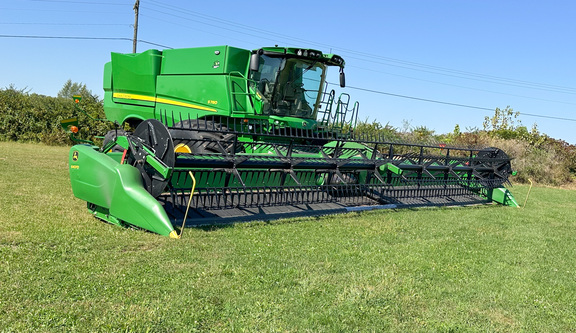 2018 John Deere 640FD Header Combine