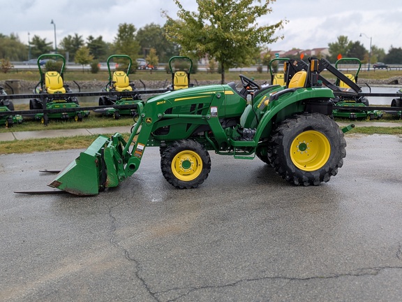 2022 John Deere 3025D Tractor Compact