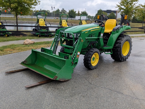 2022 John Deere 3025D Tractor Compact