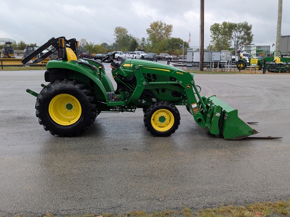 2022 John Deere 3025D Tractor Compact