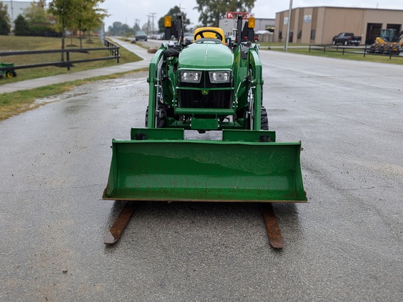 2022 John Deere 3025D Tractor Compact