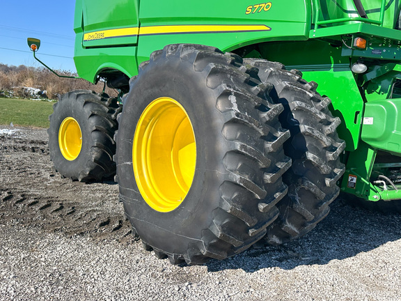 2019 John Deere S770 Combine