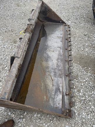 2022 John Deere C84 w/Serrated Edge Misc