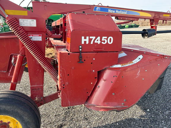 2011 New Holland H7450 Mower Conditioner