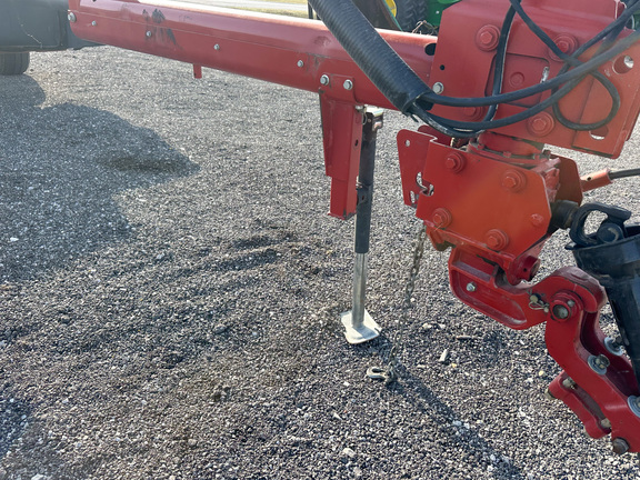 2011 New Holland H7450 Mower Conditioner