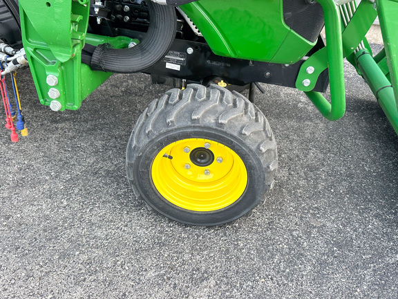 2022 John Deere 1023E Tractor Compact