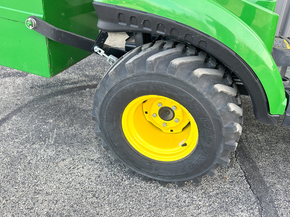 2022 John Deere 1023E Tractor Compact