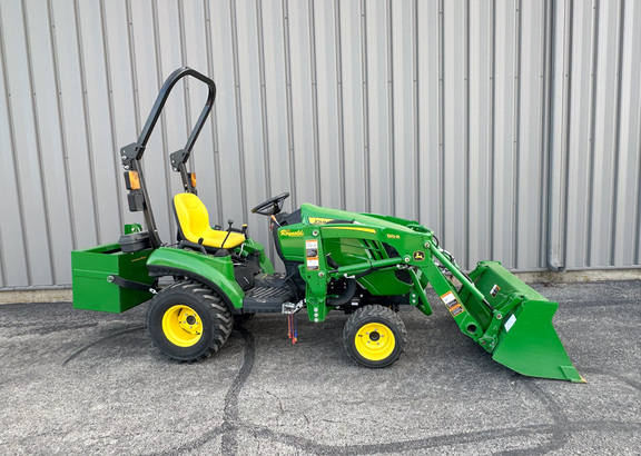 2022 John Deere 1023E Tractor Compact