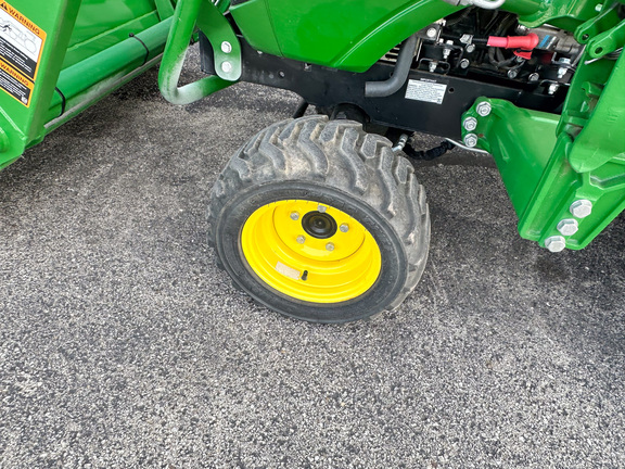 2022 John Deere 1023E Tractor Compact