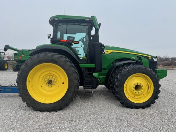 2023 John Deere 8R 370 Tractor