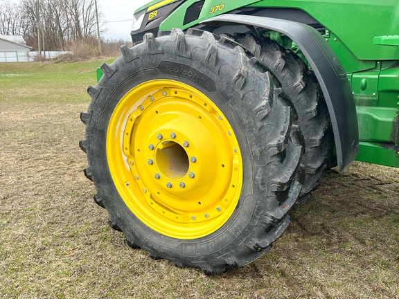 2023 John Deere 8R 370 Tractor