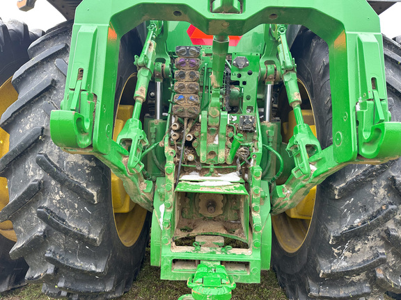 2023 John Deere 8R 370 Tractor