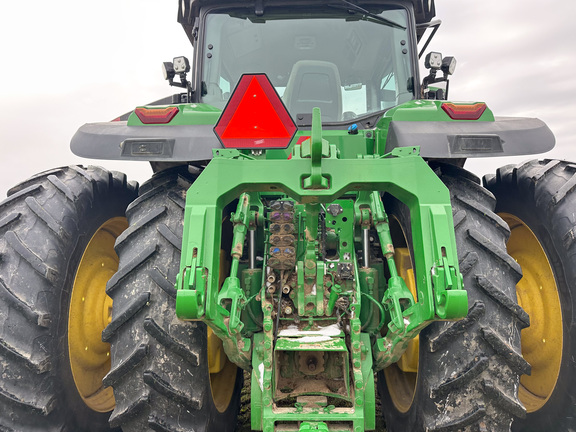 2023 John Deere 8R 370 Tractor