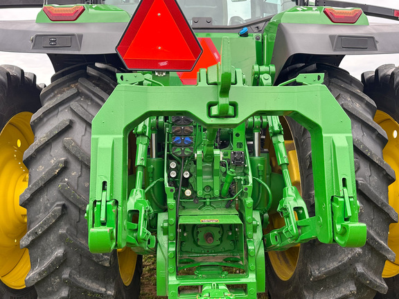 2023 John Deere 8R 370 Tractor