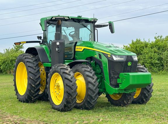 2023 John Deere 8R 370 Tractor