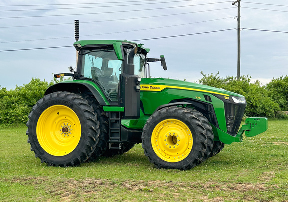 2023 John Deere 8R 370 Tractor