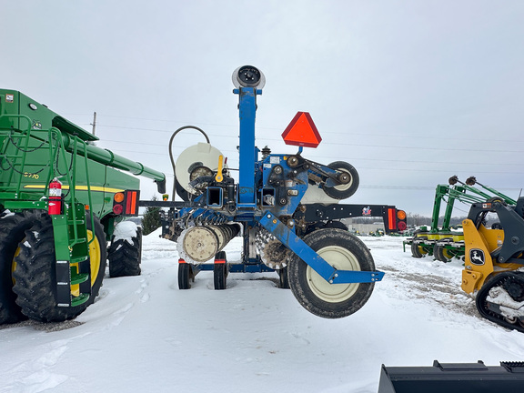2019 Kinze 3600 Planter