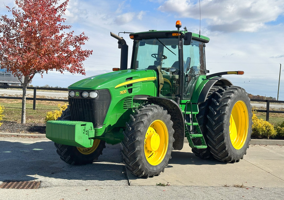 2009 John Deere 7630 Tractor