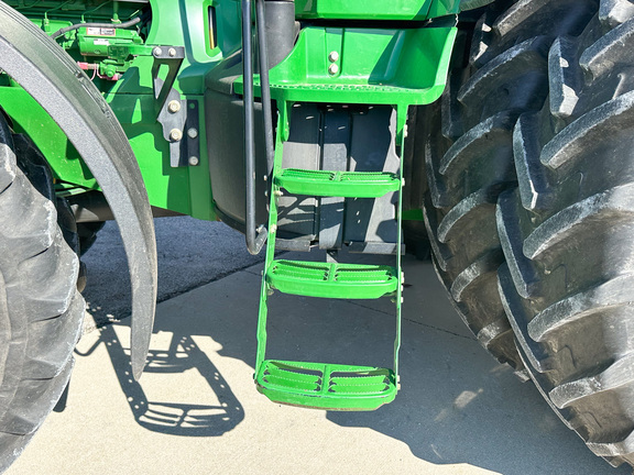 2009 John Deere 7630 Tractor