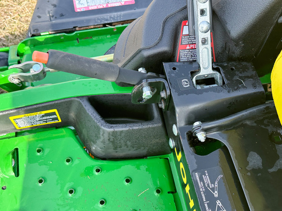 2015 John Deere Z920M Mower/Zero Turn