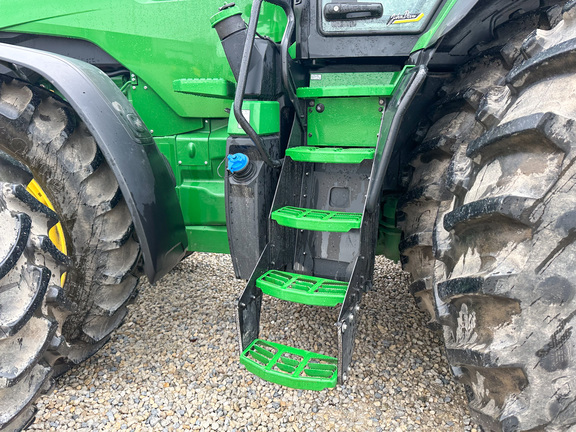 2023 John Deere 8R 280 Tractor