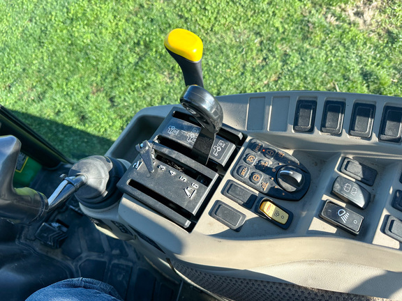 2024 John Deere 3046R Tractor Compact